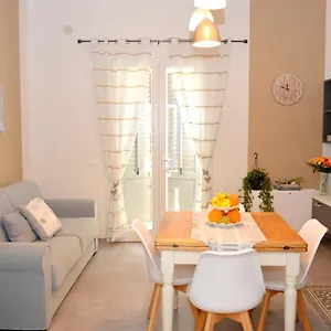 Lorelai Apartament