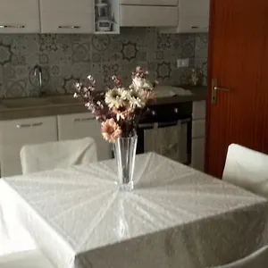 Comodo E Luminoso Marsala